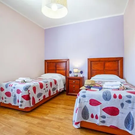 Villa Sleeps 6 With Pool Air Con And Wifi *